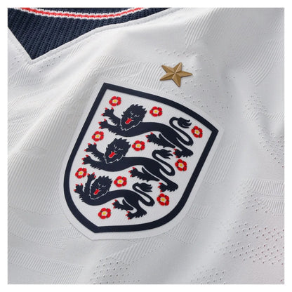 [Promoção Compre 1 Leve 2] Camisa Inglaterra 2026/27 I Versão Jogador Masculina – Branca